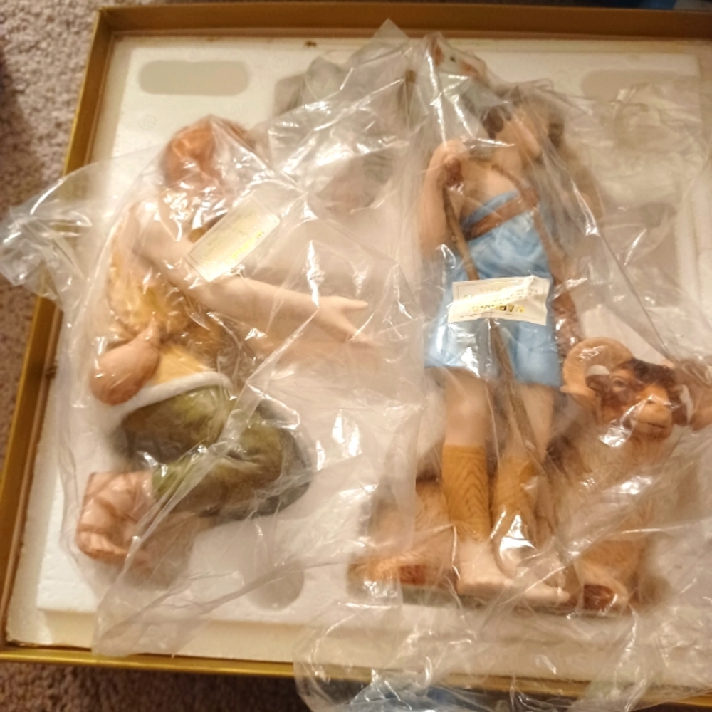 1991 lenox renissance nativity  figurines